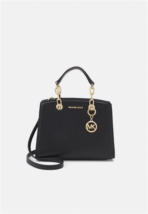 michael kors cindy schwarz|Michael Kors cindy keychain.